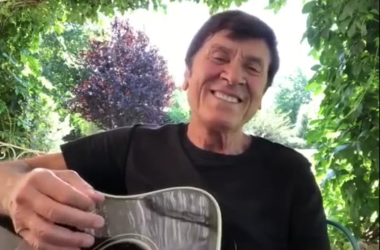 Chi Canta La Canzone Con Le Mani Ciao Ciao
