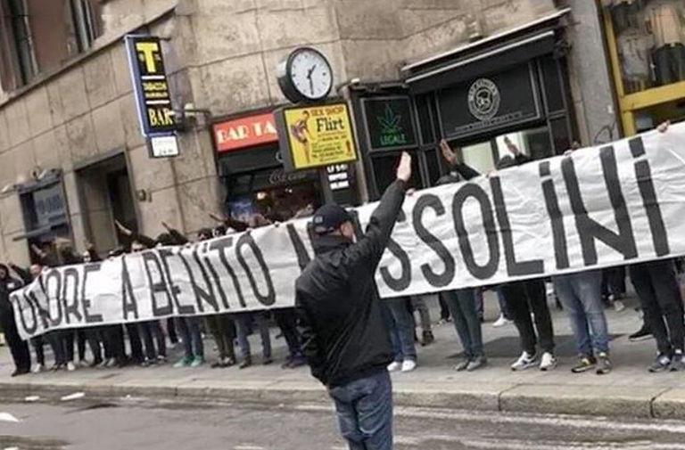 Il reato di apologia del fascismo, cosa prevede e perché è di difficile