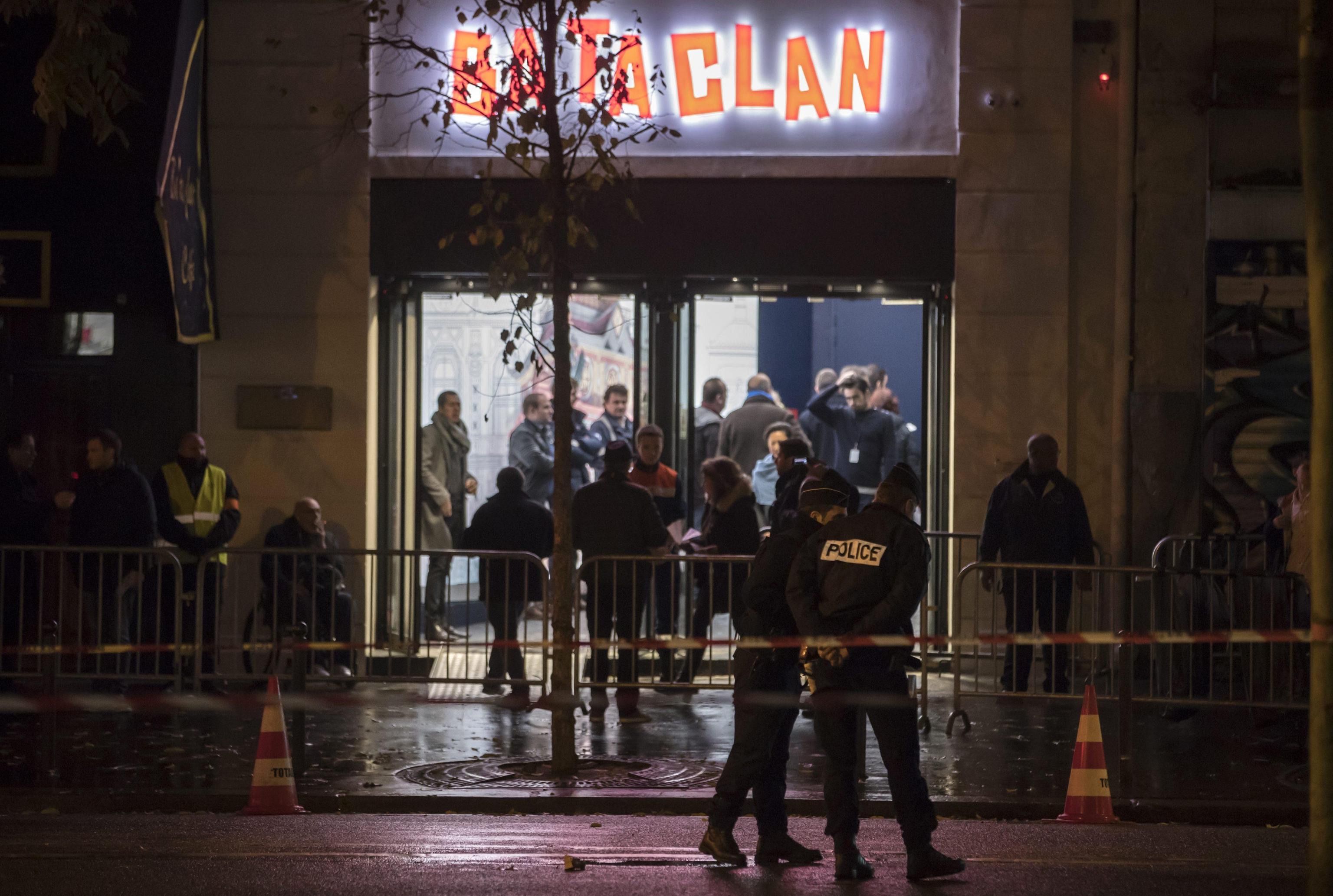 Батаклан. Bono after terrorist Attack in Bataclan.