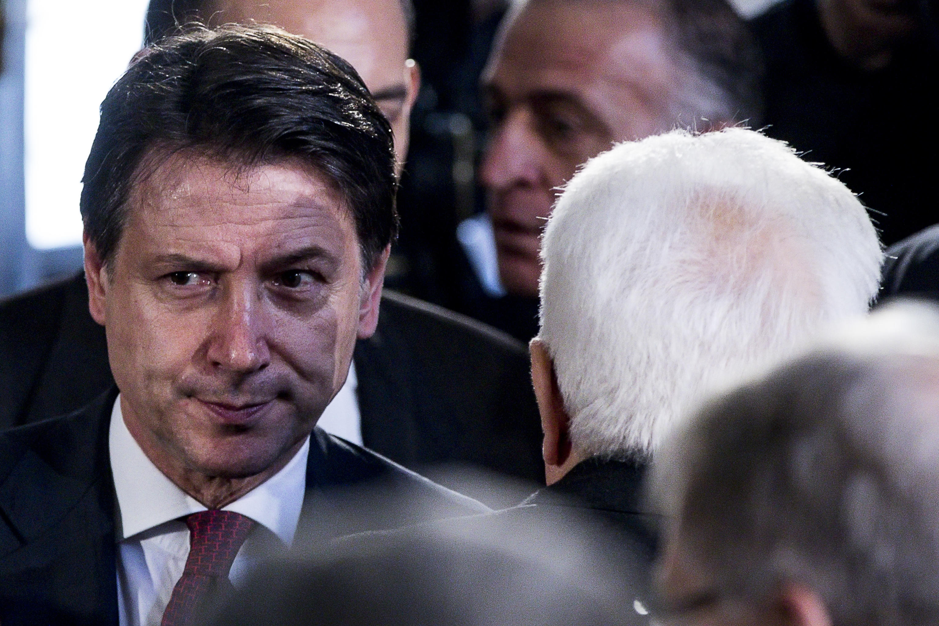 Conte all’ultima curva, se non trova i responsabili in 72 ore la corsa è finita Conte all’ultima curva, se non trova i responsabili in 72 ore la corsa è finita