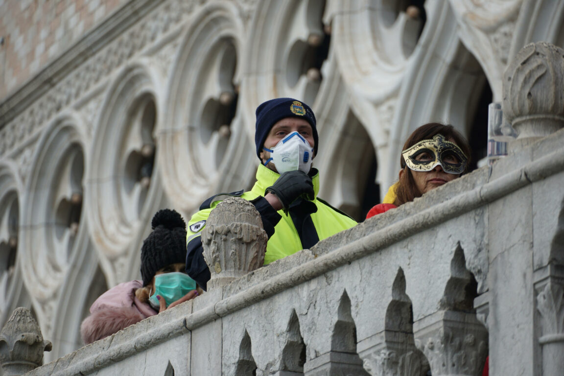 Quattordici morti I contagiati sono 528 Quattordici morti I contagiati sono 528