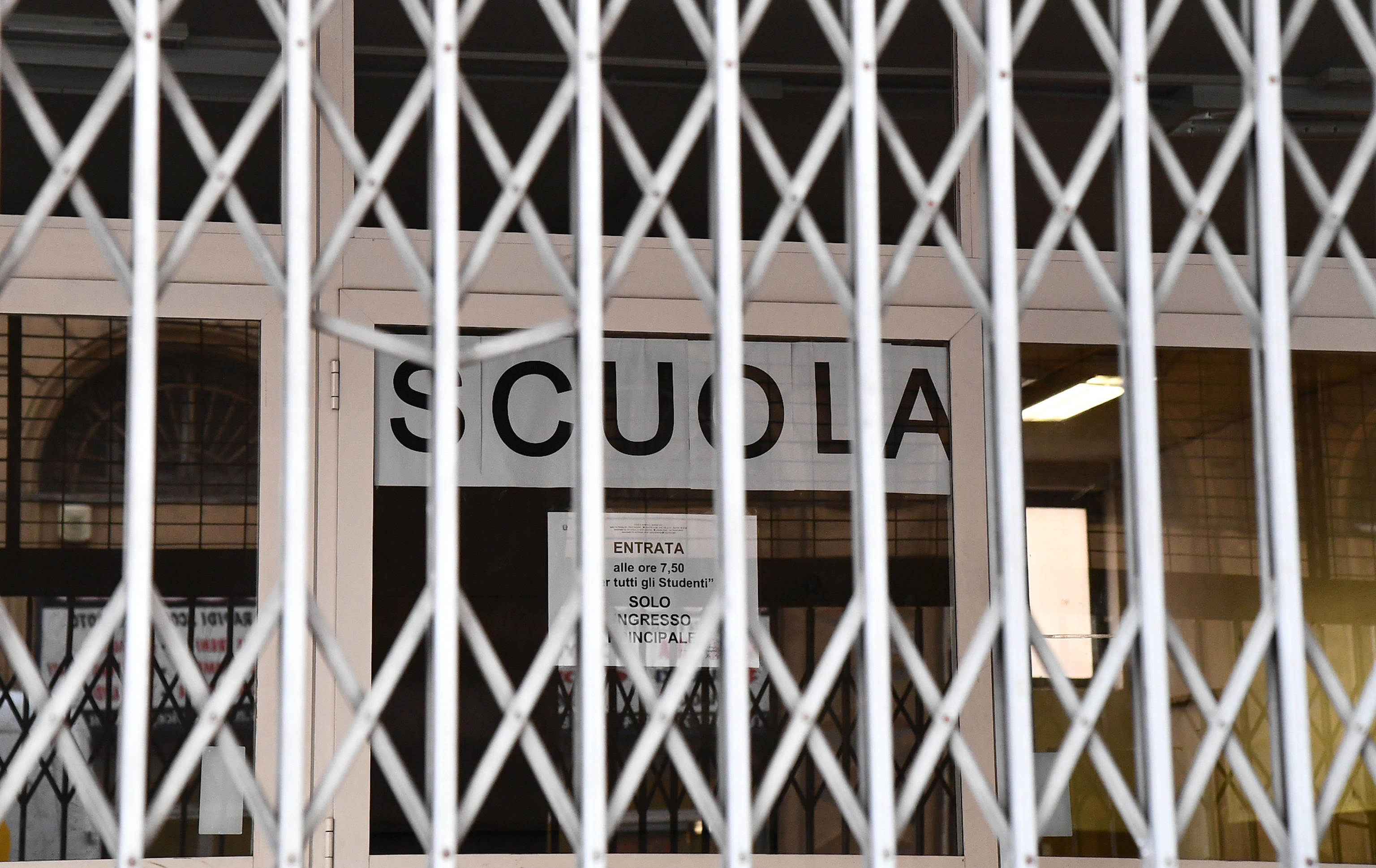 Come riaprire le scuole