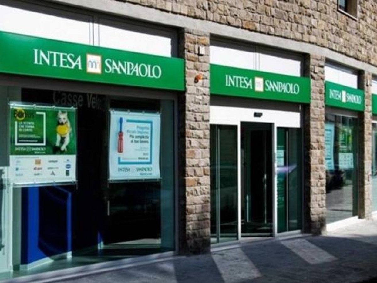 La prima banca italiana vuole comprarsi la quarta Intesa Sanpaolo lancia l'Opa su Ubi Open