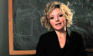 Vittoria Colizza guida il laboratorio EPIcx di Parigi dove conduce analisi di valutazione del rischio, mitigazione e controllo delle epidemie Vittoria Colizza guida il laboratorio EPIcx di Parigi dove conduce analisi di valutazione del rischio, mitigazione e controllo delle epidemie