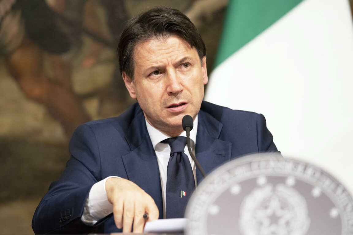 Fase 2, cosa riapre da lunedì al 15 giugno Fase 2, cosa riapre da lunedì al 15 giugno