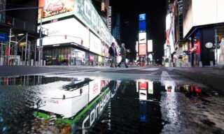 Coronavirus in New York Times Square a New York, USA, 25 marzo 2020. EPA/JUSTIN LANE
