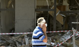 Una città in ginocchio: le immagini di Beirut dopo l'esplosione al porto EPA/WAEL HAMZEH