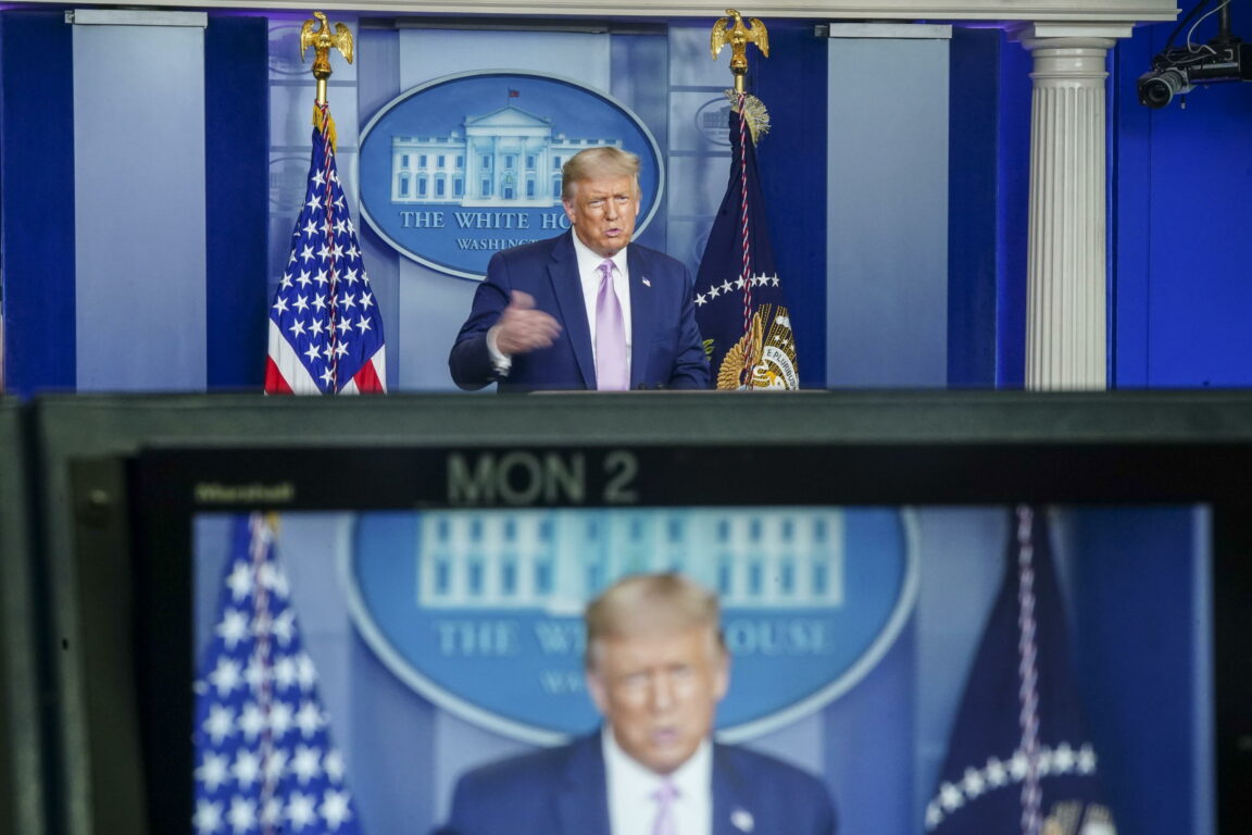 Coronavirus, gli Usa superano i 164mila morti e i 5 milioni di contagi, Trump: «Calano da noi e aumentano in Ue». In Brasile 52mila nuovi casi – Tutte le notizie della notte Coronavirus, gli Usa superano i 164mila morti e i 5 milioni di contagi, Trump: «Calano da noi e aumentano in Ue». In Brasile 52mila nuovi casi – Tutte le notizie della notte