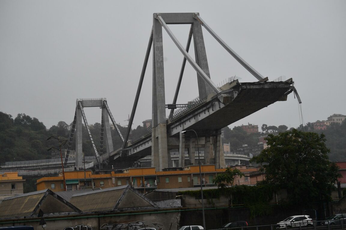 Autostrade, arrestate sei persone tra manager ed ex dirigenti Autostrade, arrestate sei persone tra manager ed ex dirigenti