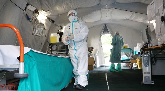 Coronavirus, ultime notizie – Usa, boom di contagi a New York: +2.026 in 24 ore. Altri 19 decessi e 608 positivi in Libia Coronavirus, ultime notizie – Usa, boom di contagi a New York: +2.026 in 24 ore. Altri 19 decessi e 608 positivi in Libia