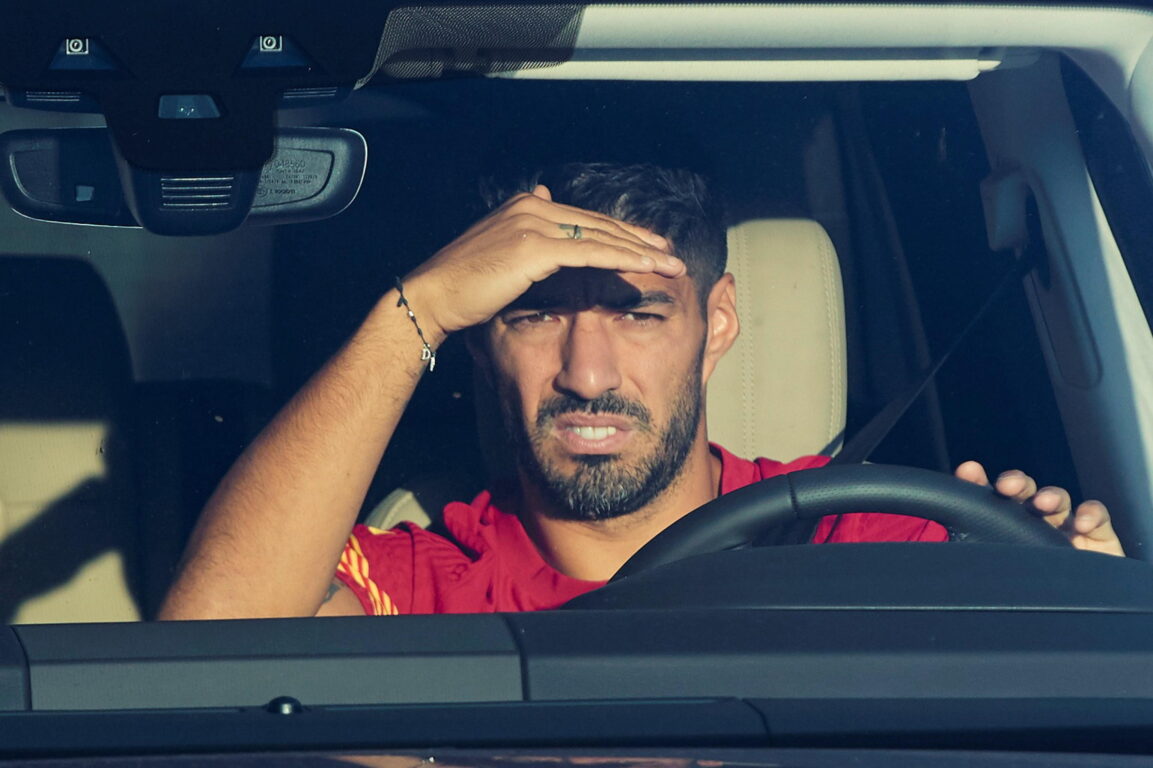 Suarez, è fatta per il passaggio all'Atletico Madrid: accordo raggiunto con il Barcellona