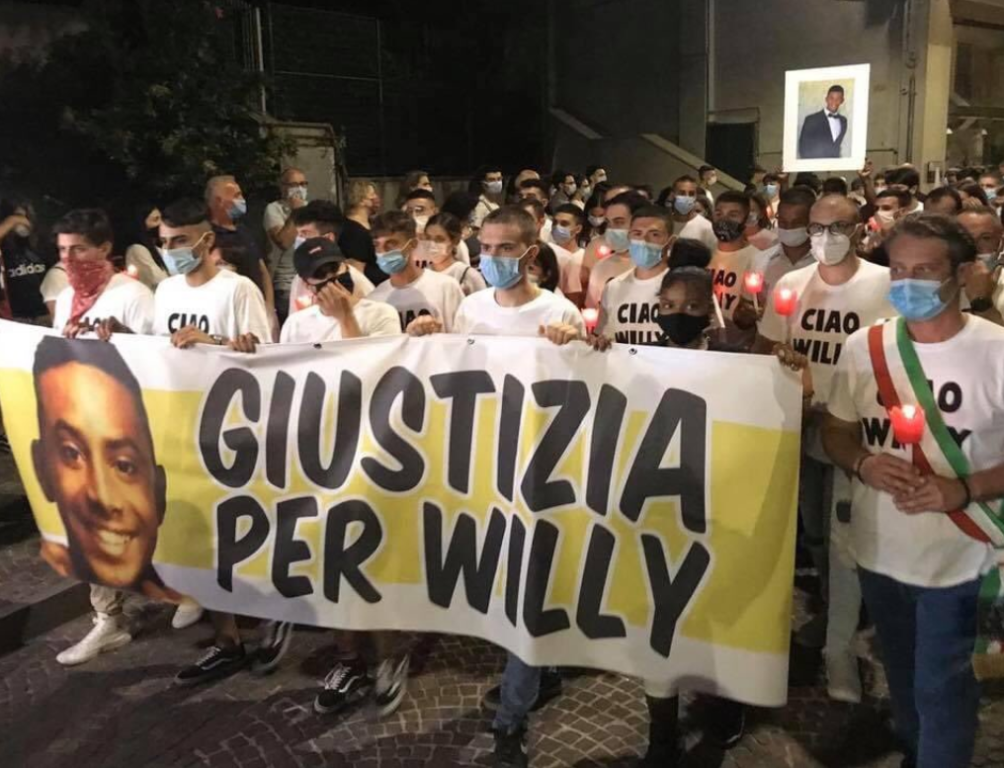 Giustizia per Willy», la fiaccolata per il 21enne pestato e ucciso a  Colleferro - Le immagini - Open