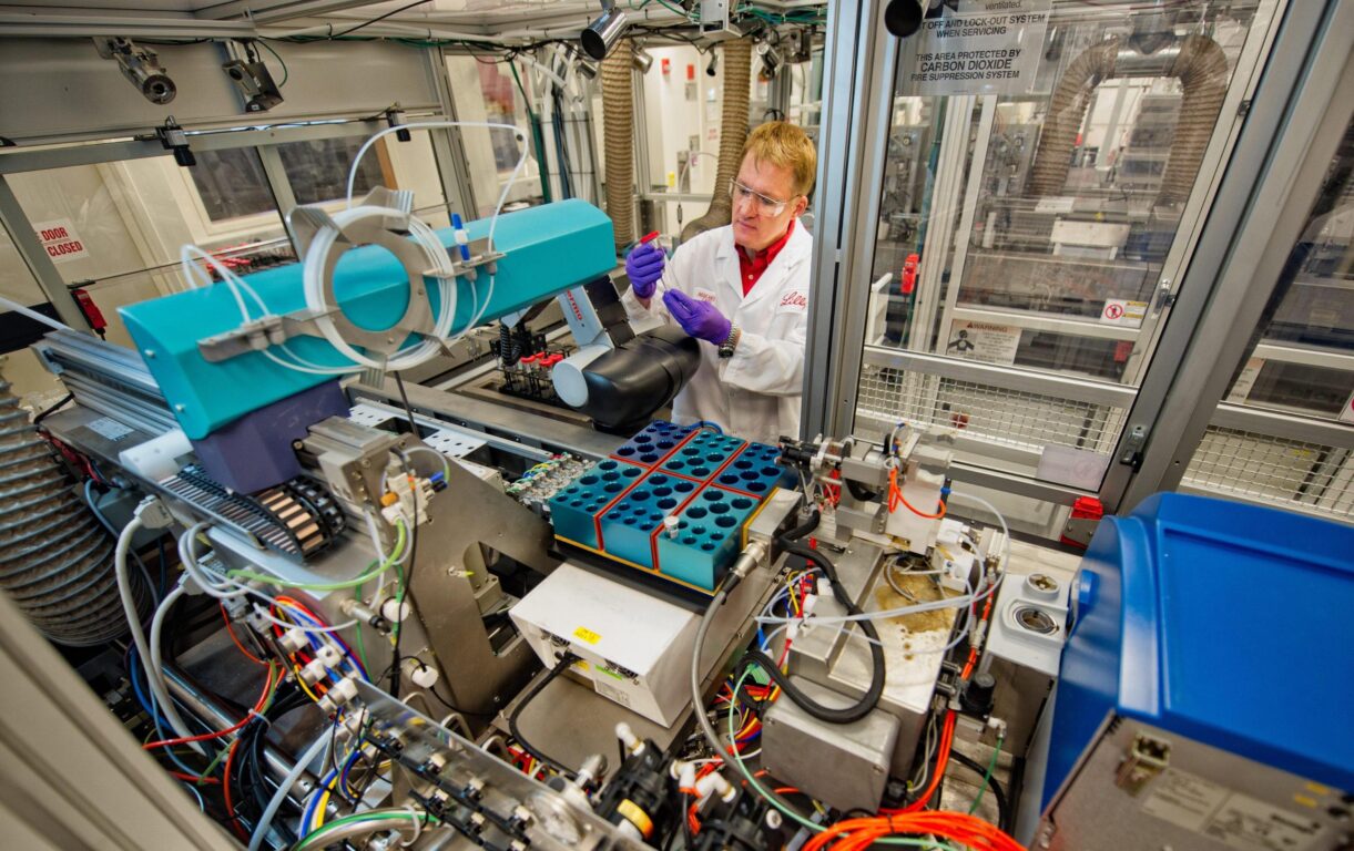 Covid, per motivi di sicurezza si fermano anche i test per gli anticorpi della Eli Lilly
