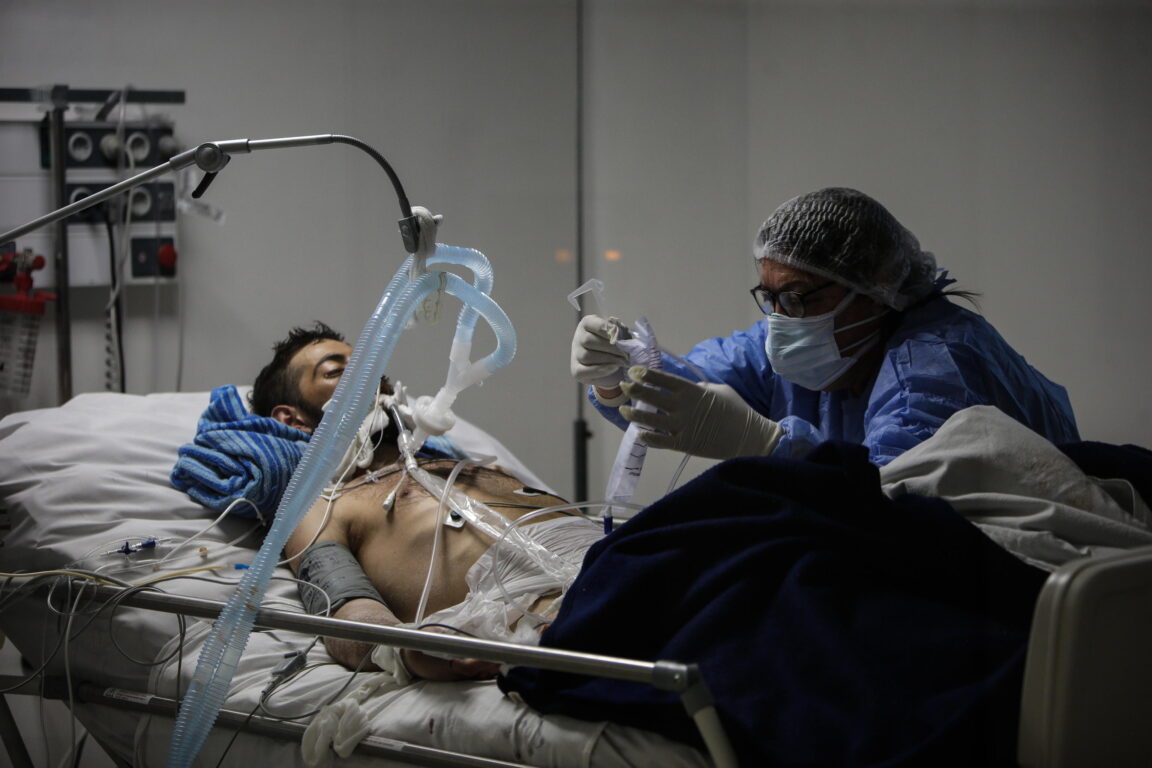 Un paziente Covid in un ospedale di Buenos Aires, Argentina