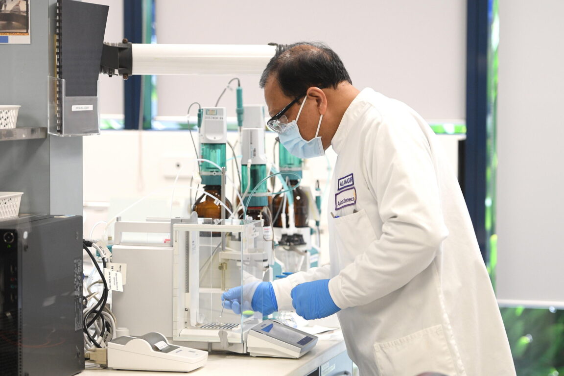 Un laboratorio di AstraZeneca nel quartier generale di Sydney, Australia