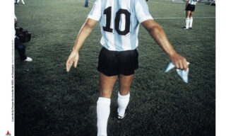 morte-maradona-prima-pagina-liberation morte-maradona-prima-pagina-liberation
