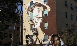 Roma: nuovo murales dedicato a Gigi Proietti al Tufello Roma: nuovo murales dedicato a Gigi Proietti al Tufello