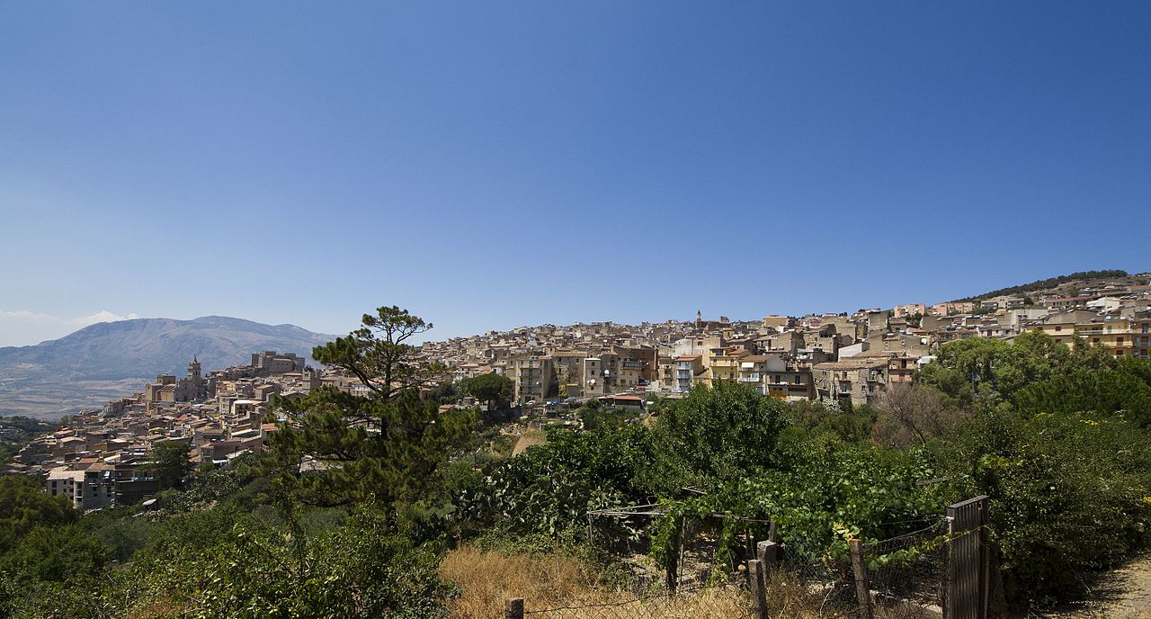 Trovato il corpo di una 17enne in un burrone nel Palermitano. Il fidanzato confessa: «L’ho uccisa io» Trovato il corpo di una 17enne in un burrone nel Palermitano. Il fidanzato confessa: «L’ho uccisa io»