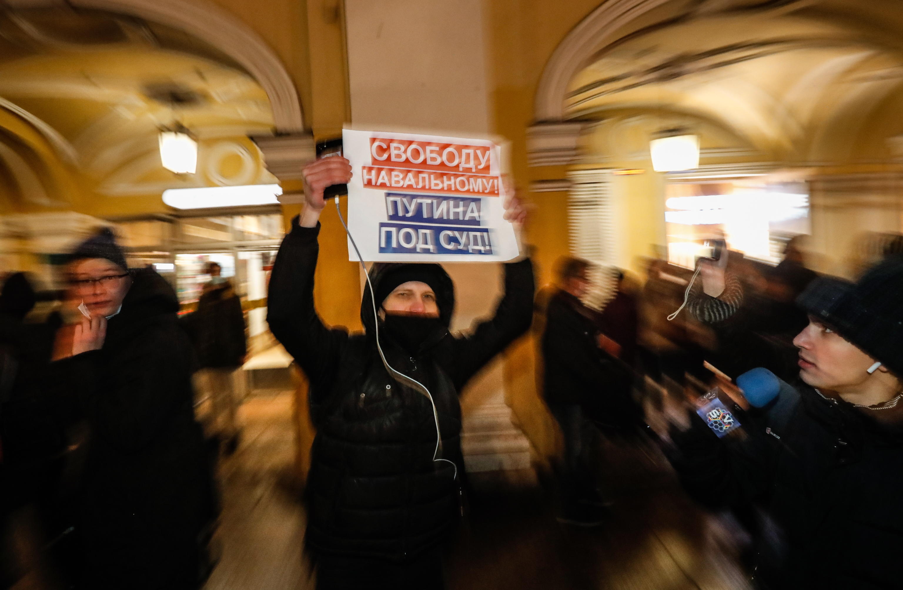 Il coordinatore del quartier generale di Navalny a Mosca: «Così sono sfuggito all’arresto. Ma domani scenderò in piazza» – L’intervista Il coordinatore del quartier generale di Navalny a Mosca: «Così sono sfuggito all’arresto. Ma domani scenderò in piazza» – L’intervista