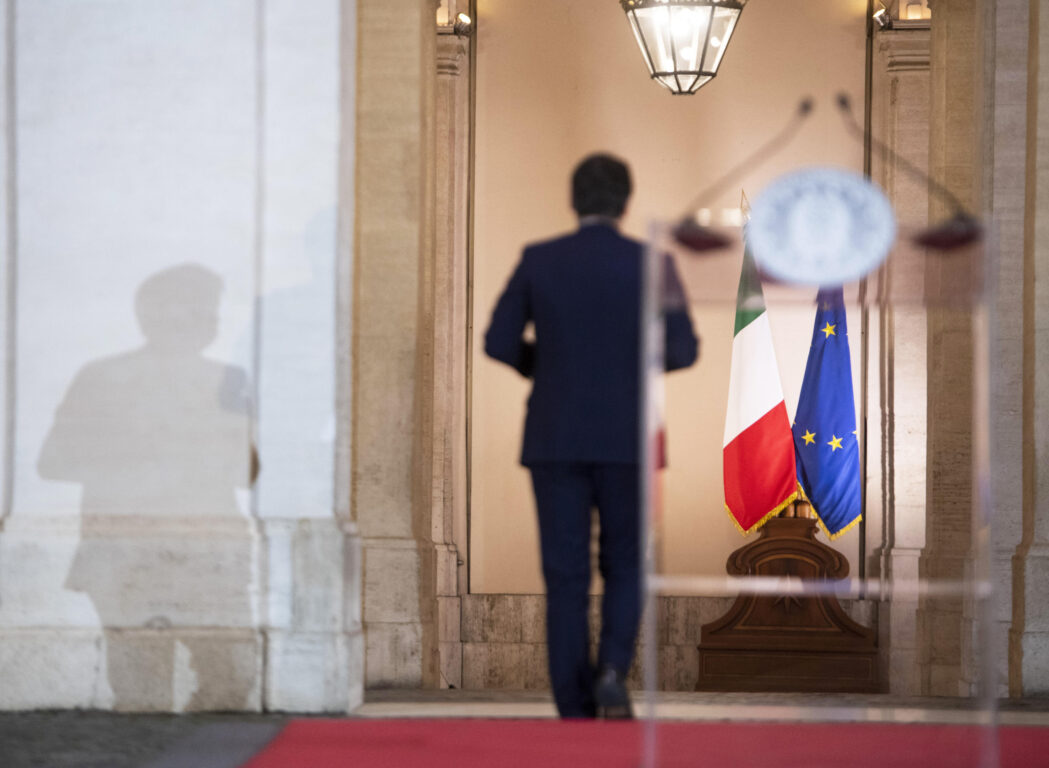 Crisi di governo, cosa succede dopo le dimissioni di Conte? Ecco gli scenari possibili Crisi di governo, cosa succede dopo le dimissioni di Conte? Ecco gli scenari possibili