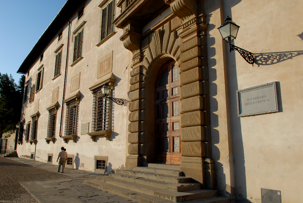 L’Accademia della Crusca rilancia: il distanziamento? «Fisico», non «sociale» L’Accademia della Crusca rilancia: il distanziamento? «Fisico», non «sociale»