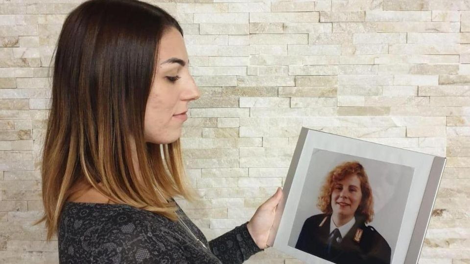 La nipote di Emanuela Loi, uccisa dalla mafia: «Da oggi farò la poliziotta come lei, continuerò la sua missione» – L’intervista La nipote di Emanuela Loi, uccisa dalla mafia: «Da oggi farò la poliziotta come lei, continuerò la sua missione» – L’intervista