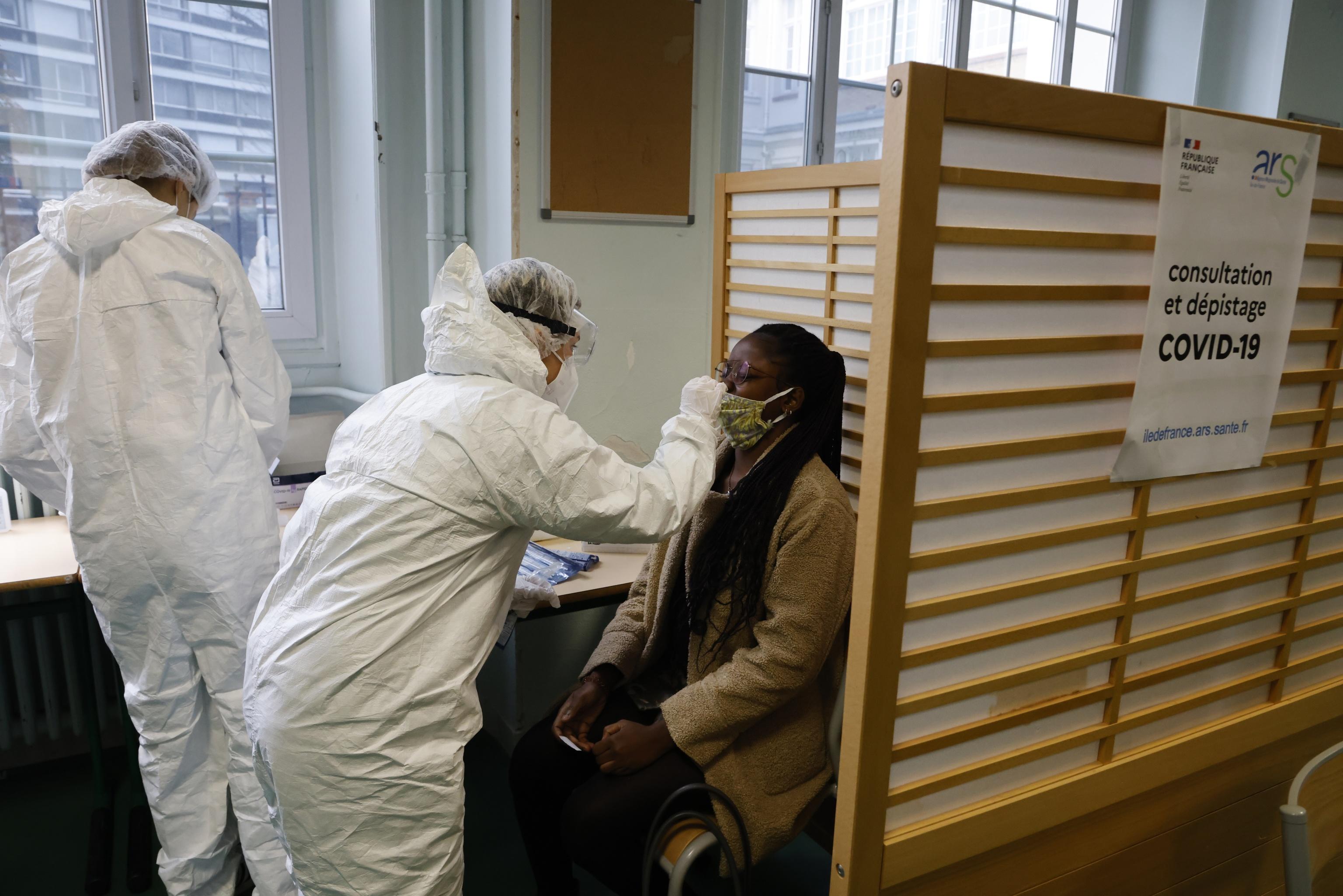Francia: test molecolare obbligatorio dal 24 gennaio per chi entra nel paese Francia: test molecolare obbligatorio dal 24 gennaio per chi entra nel paese
