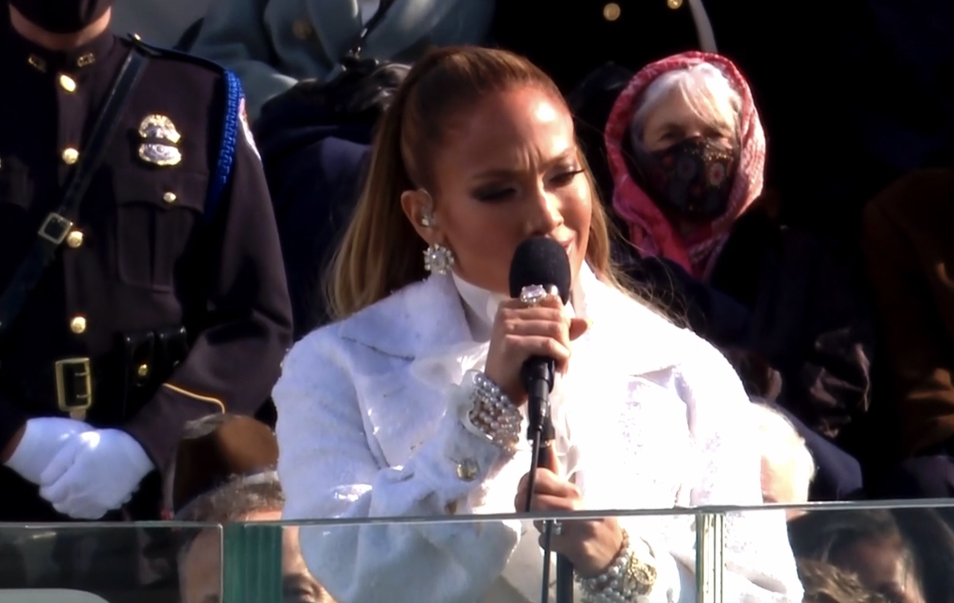 «Libertad y justicia para todos»: il grido di Jennifer Lopez alla cerimonia di insediamento di Biden – Il video «Libertad y justicia para todos»: il grido di Jennifer Lopez alla cerimonia di insediamento di Biden – Il video
