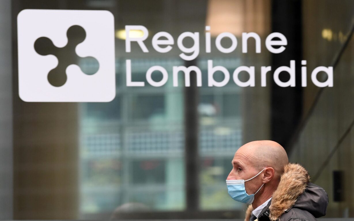 Coronavirus, in Lombardia 37 morti nelle ultime 24 ore. Il tasso di positività sale al 9,47% con meno tamponi Coronavirus, in Lombardia 37 morti nelle ultime 24 ore. Il tasso di positività sale al 9,47% con meno tamponi