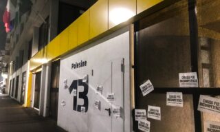 scuola-lombardia-dad-lucchetti04 Blitz notturno del Comitato in Difesa della Scuola che ha bloccato gli ingressi dell'Ufficio Scolastico Regionale della Lombardia con catene e lucchetti