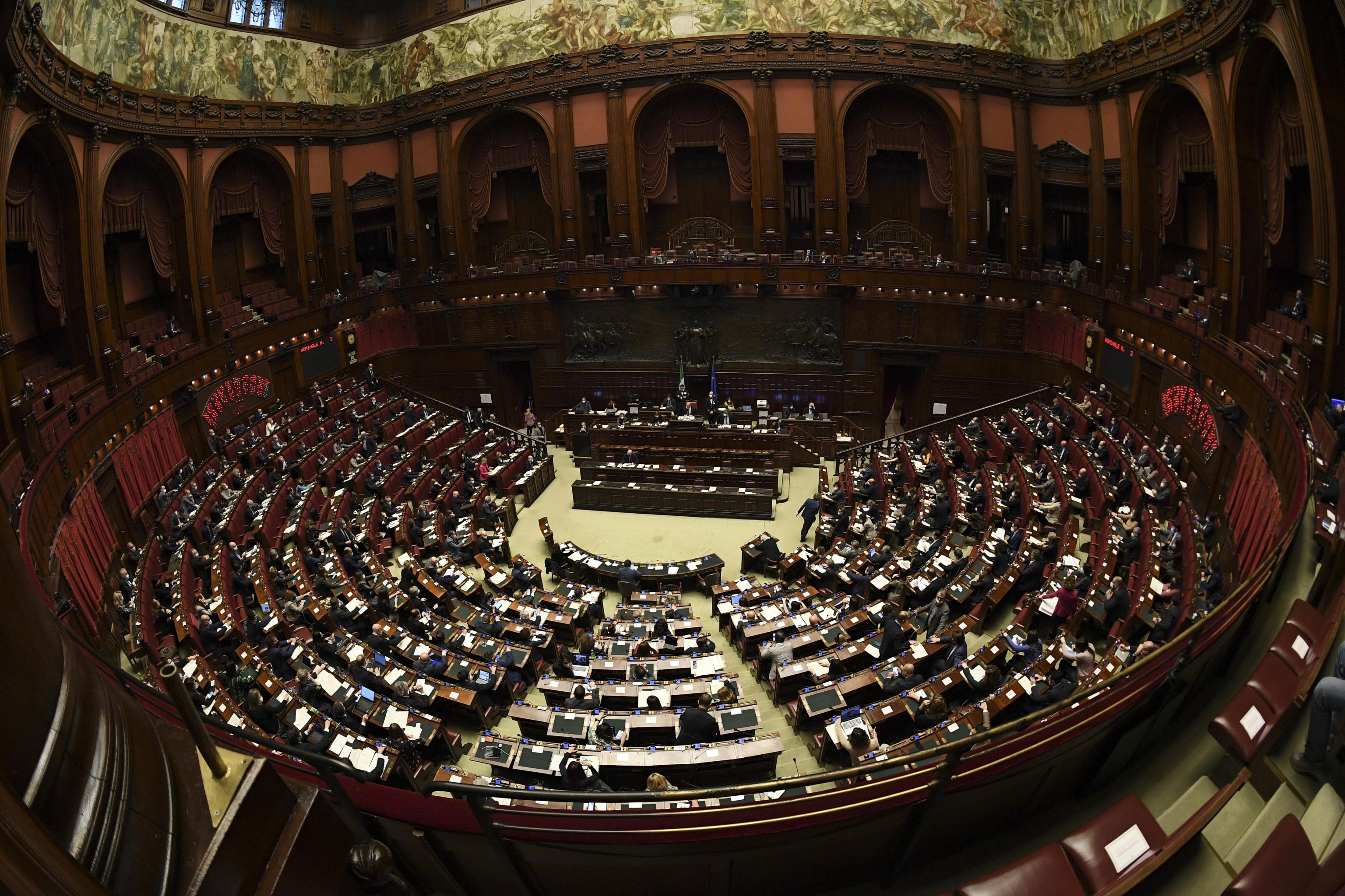 Perché i dipendenti e i parlamentari di Camera e Senato non hanno l'obbligo di Green Pass? - Vimarsana News