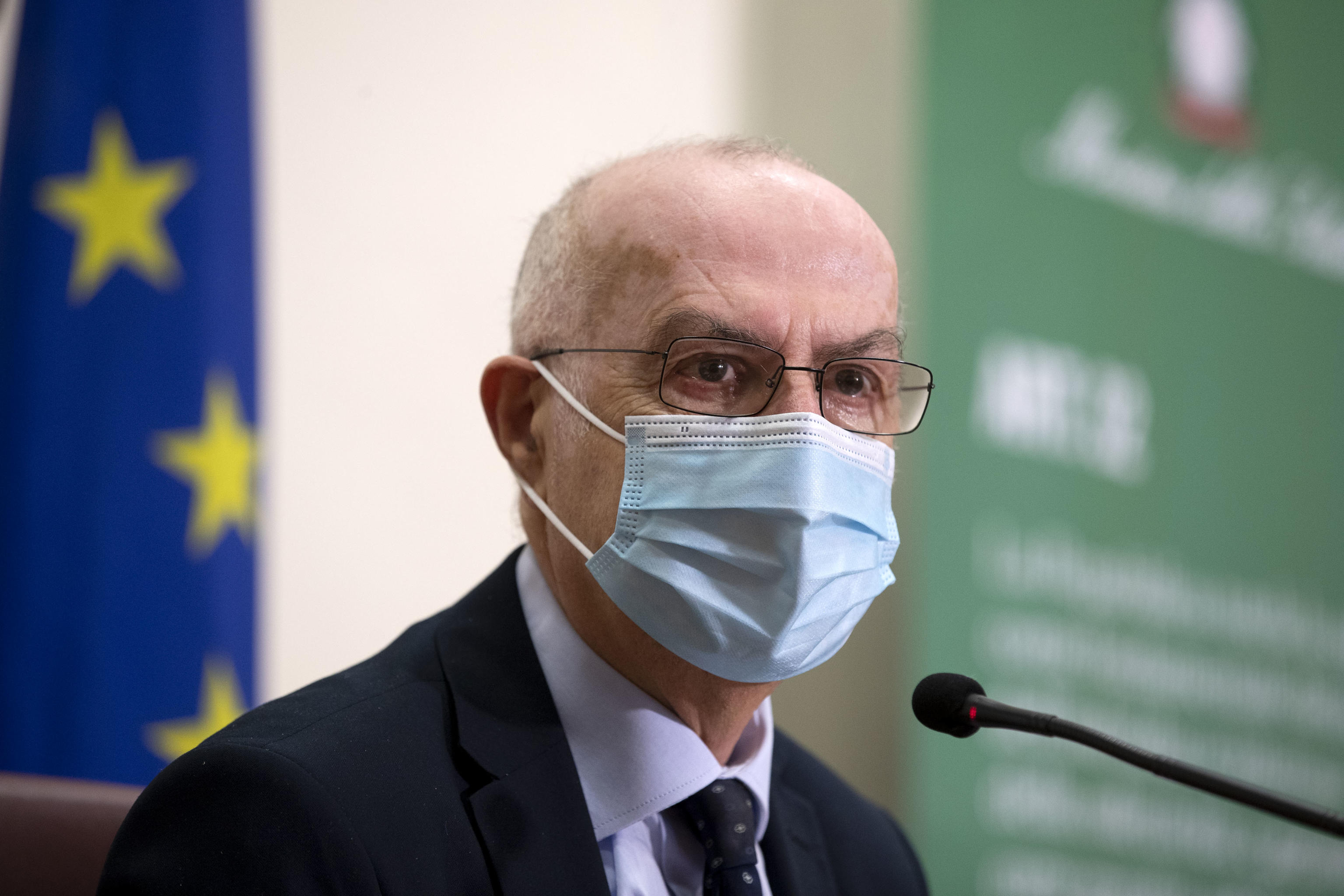 Monitoraggio Iss, Rezza: «Non sono un ottimista ma ammetto che i dati sono confortanti» Monitoraggio Iss, Rezza: «Non sono un ottimista ma ammetto che i dati sono confortanti»