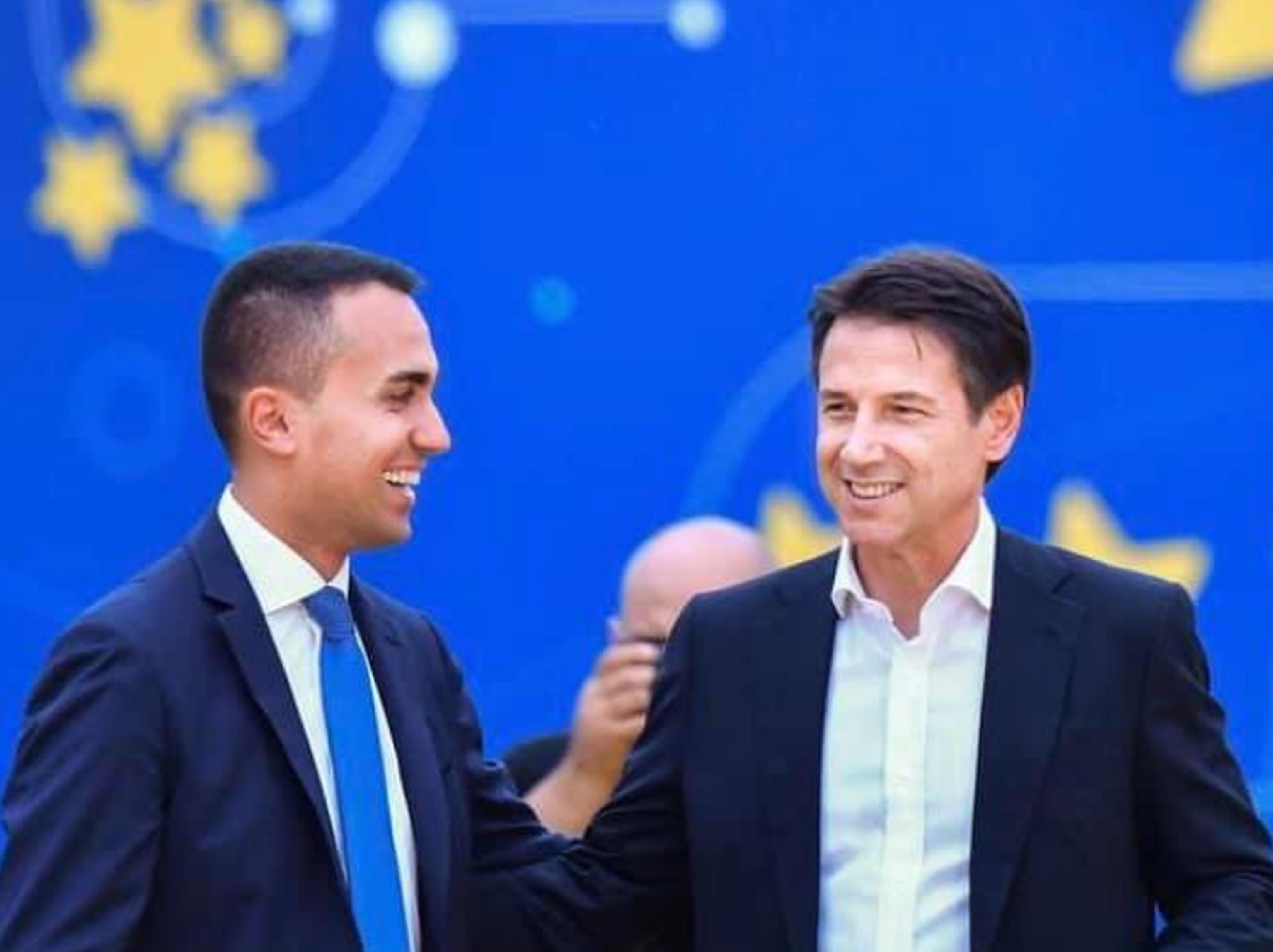 M5s, continua il braccio di ferro tra Conte e Casaleggio. L’ex premier: «Il simbolo è e rimane del Movimento 5 Stelle» M5s, continua il braccio di ferro tra Conte e Casaleggio. L’ex premier: «Il simbolo è e rimane del Movimento 5 Stelle»