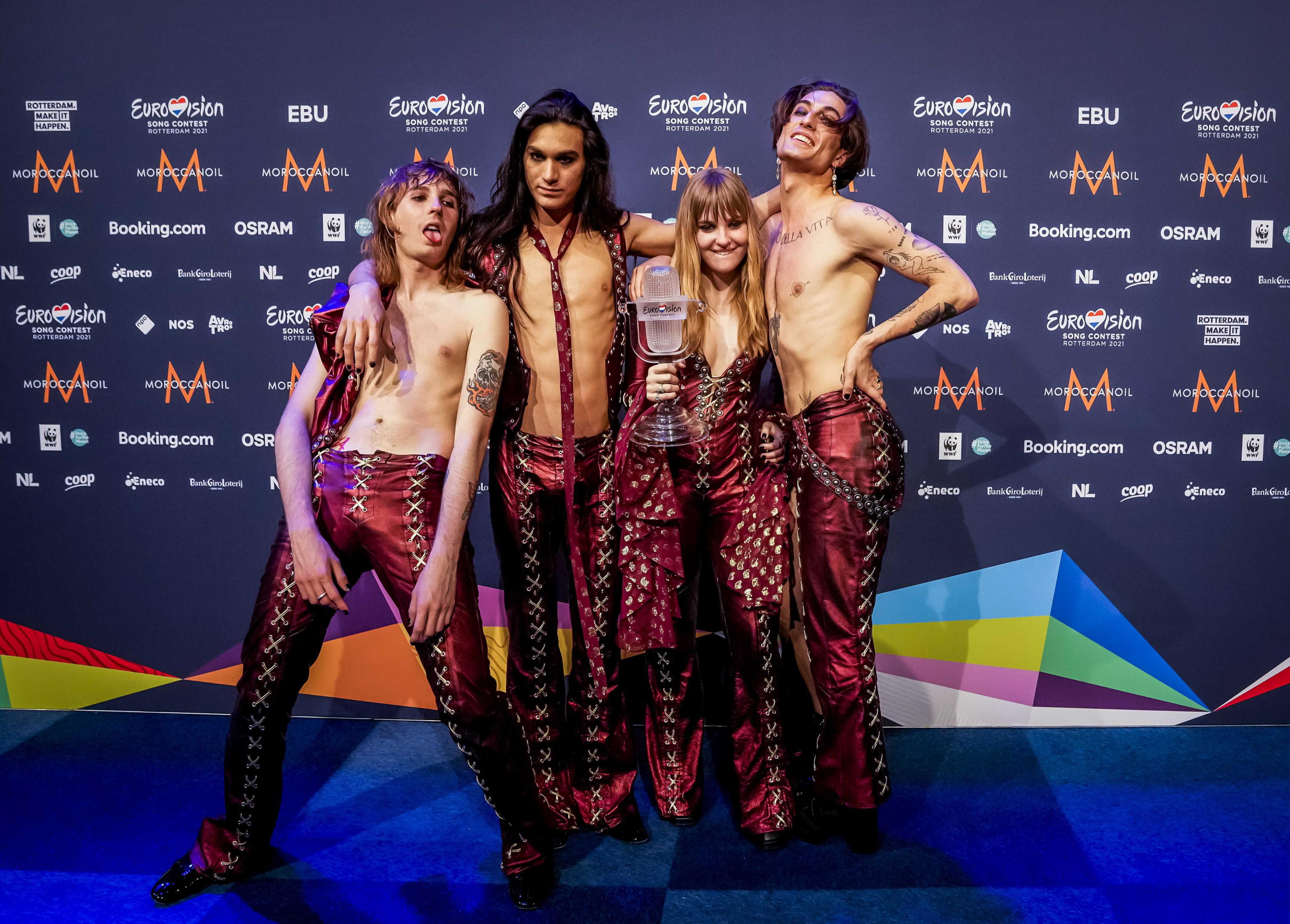 I Maneskin stracciano nuovi record ora sono tre i loro brani nella top