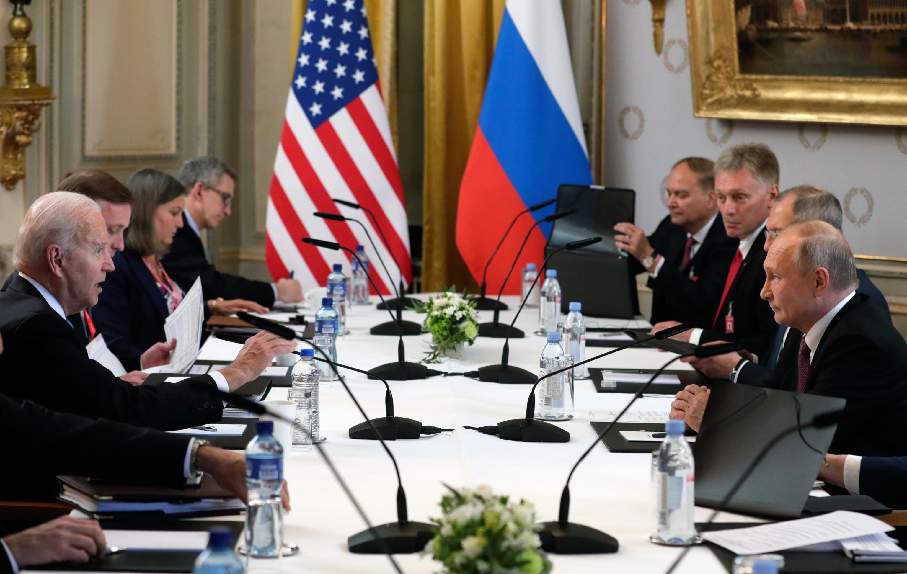 Vertice Putin Biden, il presidente russo: «Meeting costruttivo, c’è accordo per il ritorno degli ambasciatori. Collaboreremo sui cyberattacchi» – Il video Vertice Putin Biden, il presidente russo: «Meeting costruttivo, c’è accordo per il ritorno degli ambasciatori. Collaboreremo sui cyberattacchi» – Il video