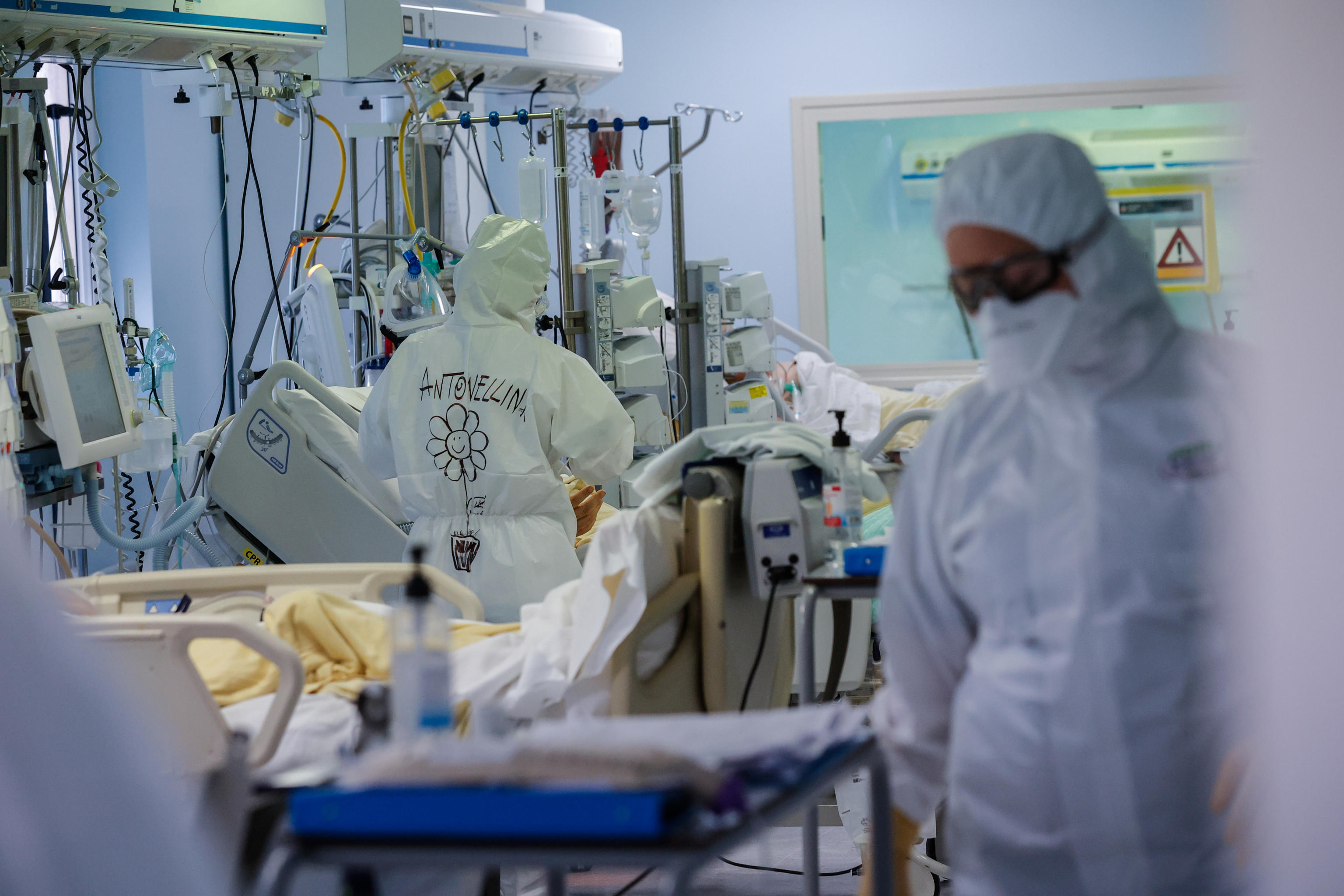 L'infermiere ai No vax | «Vi curerò in intensiva | ma con un sottile piacere in più» Ora rischia sanzioni - Vimarsana News