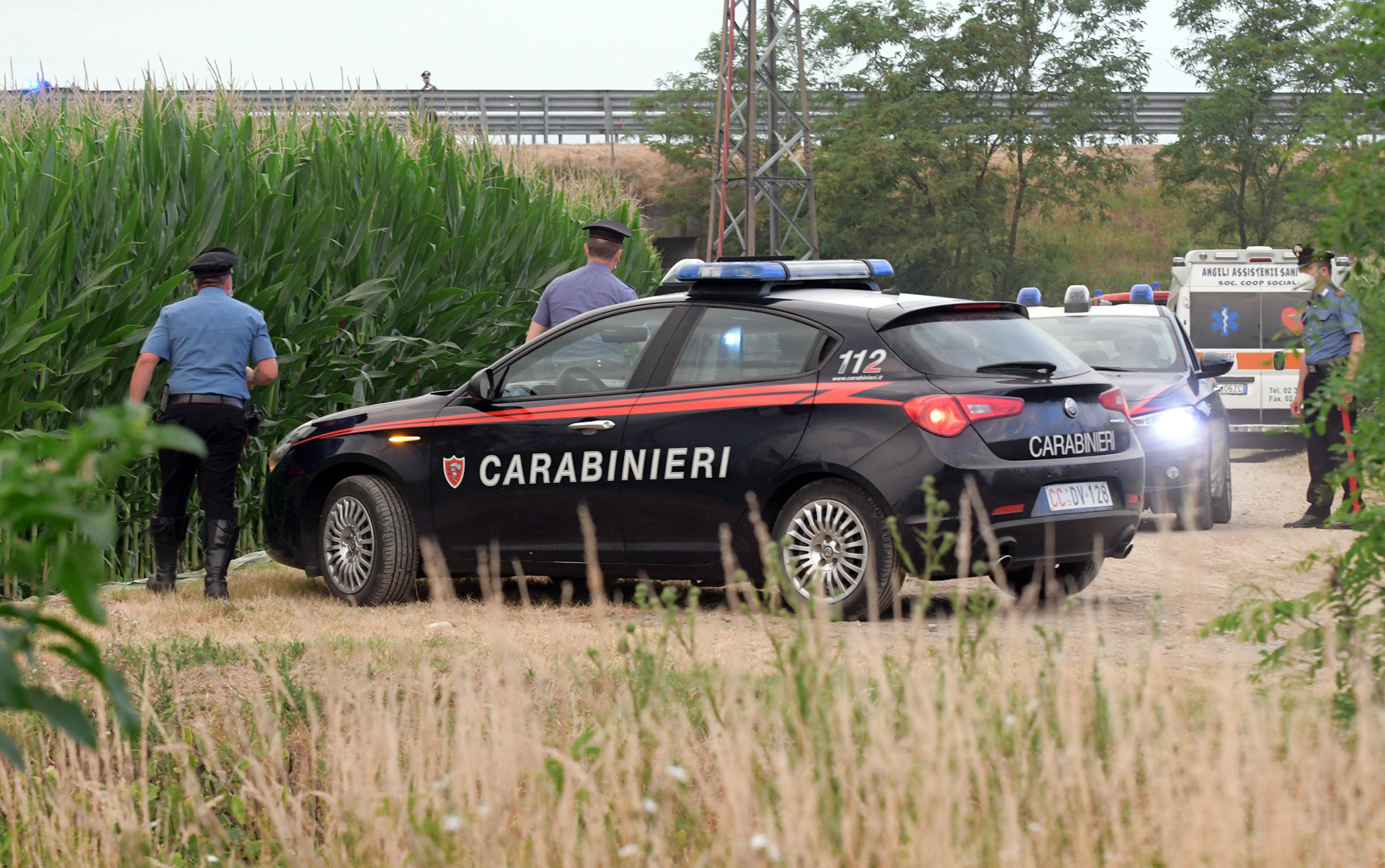 Ragazze morte nel Milanese | parla l'uomo sulla mietitrebbia | «Sono sconvolto | vi spiego perché era impossibile vederle» - Vimarsana News
