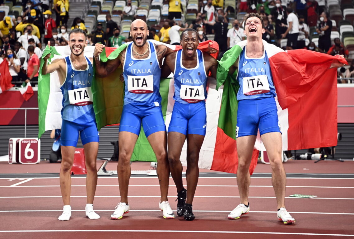 Tokyo 2020, la staffetta 4x100 fa la storia: gli azzurri conquistano l&#39;oro  sulle ali di Jacobs e Tortu - Open