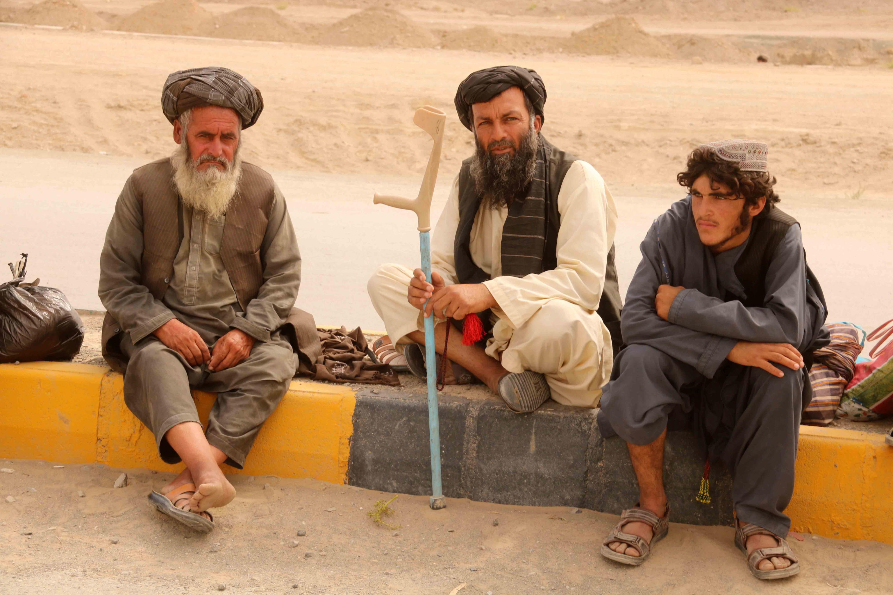 Afghanistan nel caos | Berlino fa un passo indietro sui migranti | stop ai rimpatri degli afghani - Vimarsana News