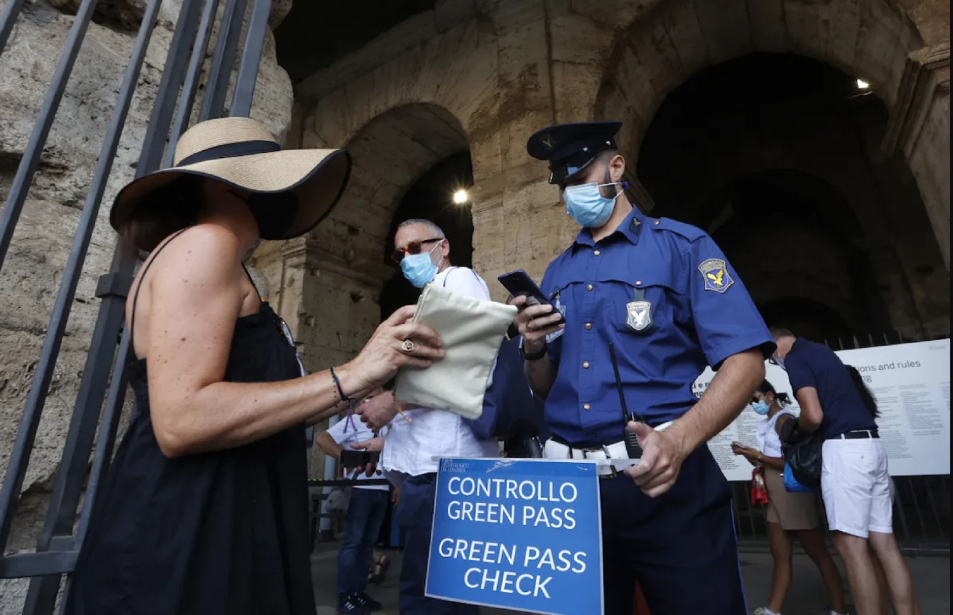 Dal Green pass dell'amico alle malattie immaginarie | tutti i trucchi dei furbetti per resistere all'obbligo - Vimarsana News