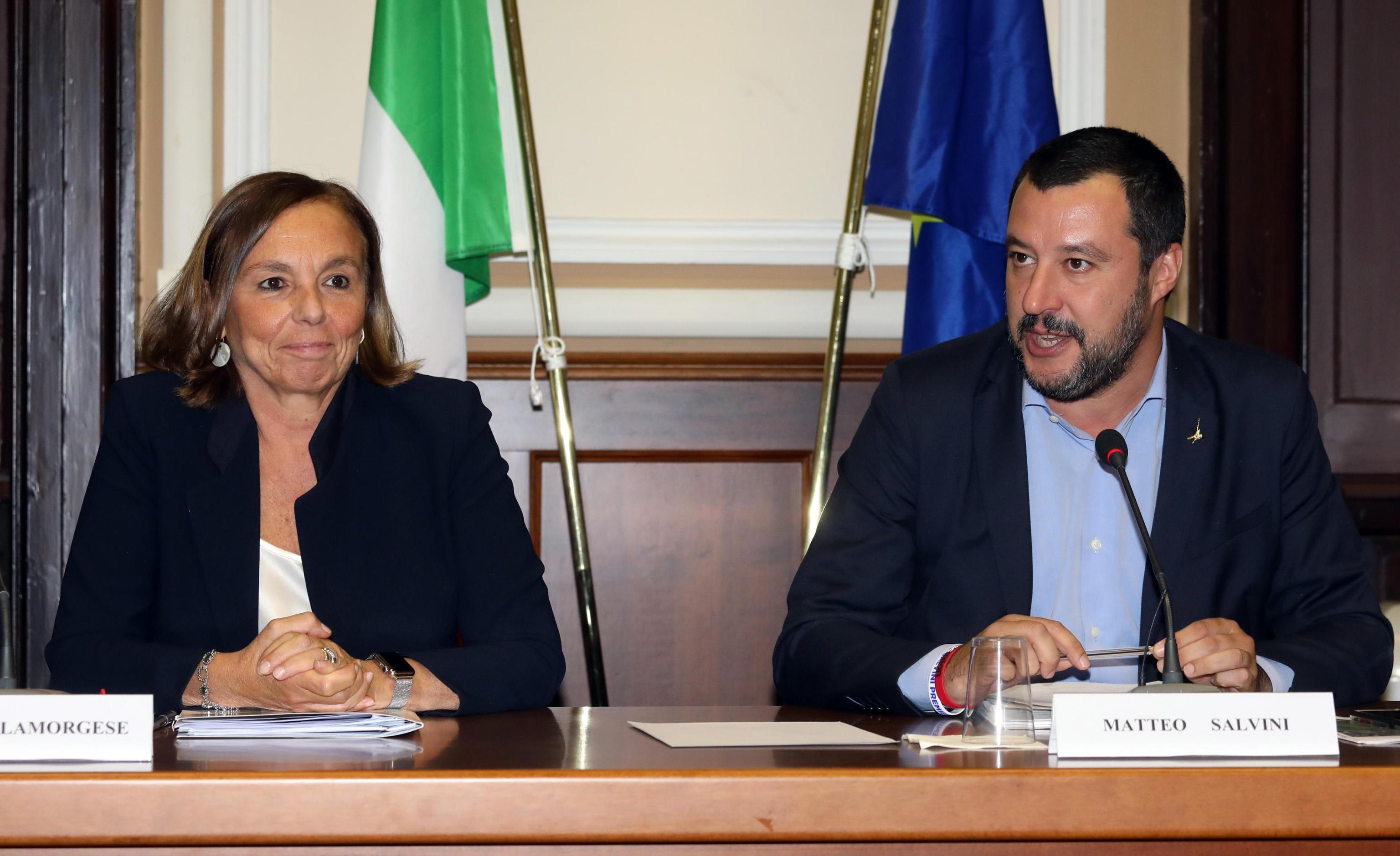 Salvini spara su Lamorgese | il disegno è che si dimetta insieme a Durigon - Vimarsana News