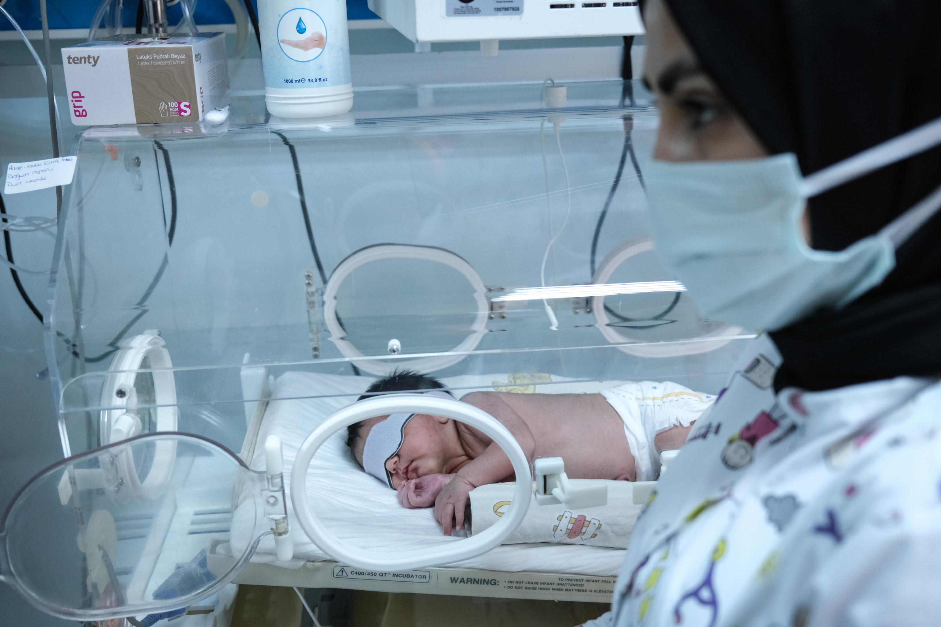 In terapia intensiva un neonato di 15 giorni. La madre positiva non si era voluta vaccinare In terapia intensiva un neonato di 15 giorni. La madre positiva non si era voluta vaccinare