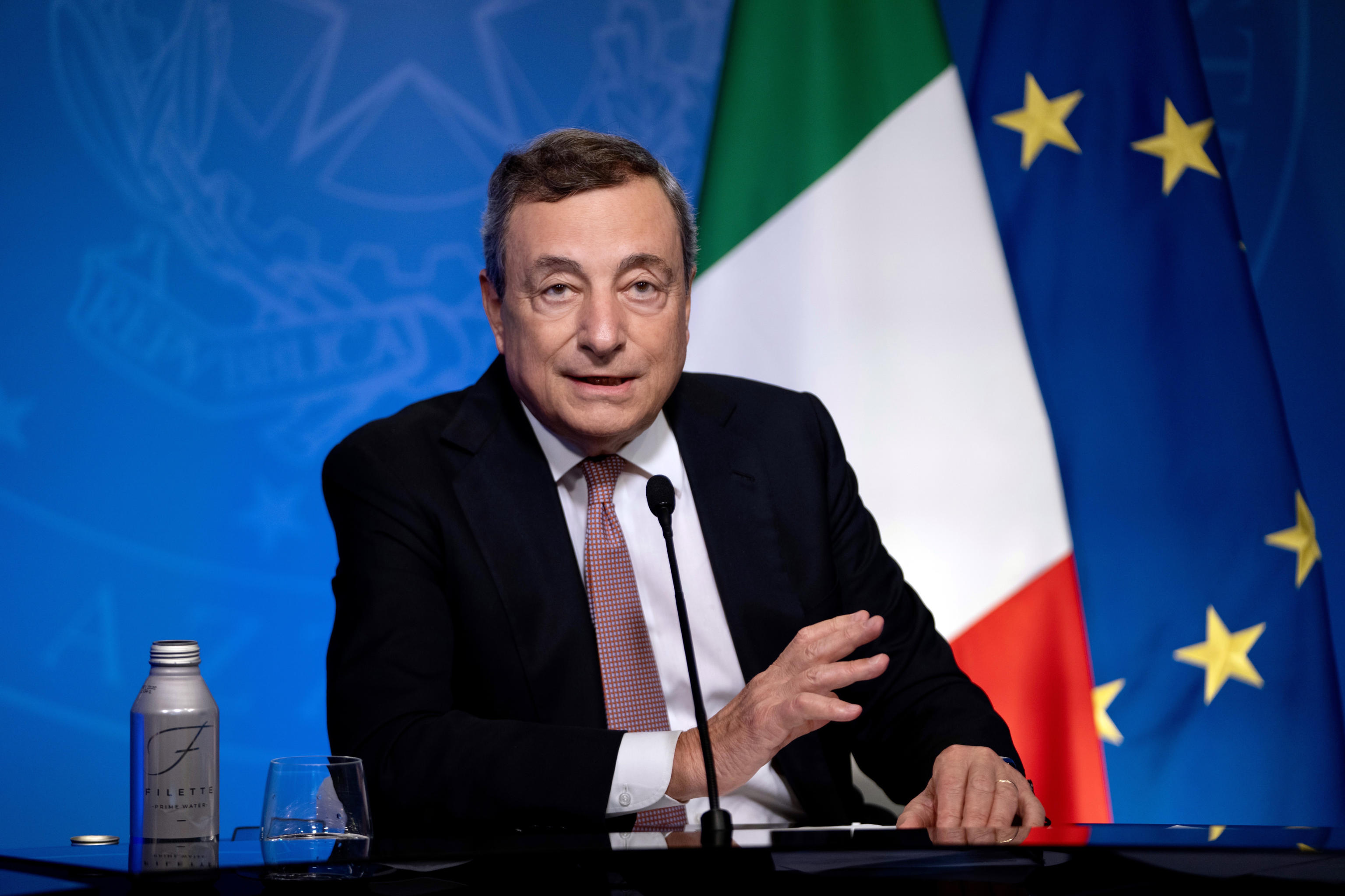 Vaccini, Draghi: «L’Italia donerà 45 milioni di dosi ai Paesi più poveri entro la fine dell’anno» – Il video Vaccini, Draghi: «L’Italia donerà 45 milioni di dosi ai Paesi più poveri entro la fine dell’anno» – Il video