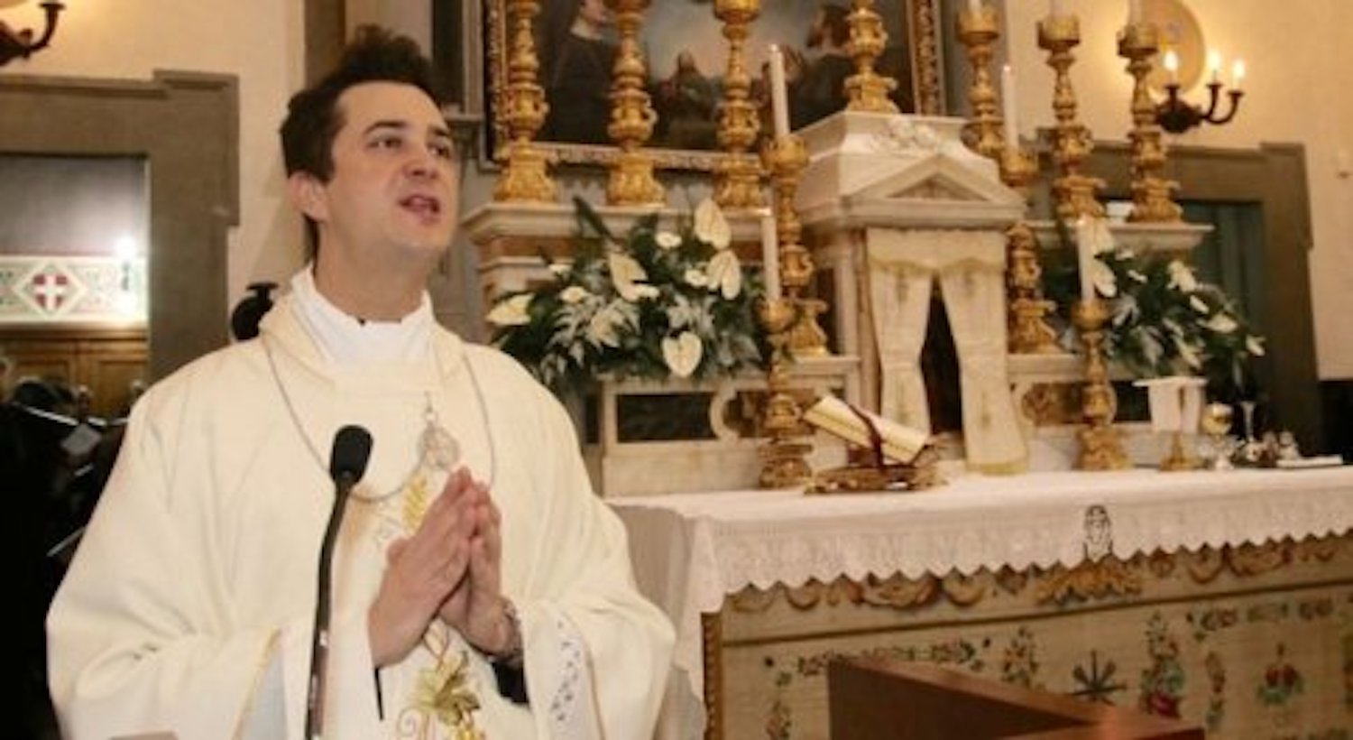 Don Spagnesi davanti al giudice: "Chiedo perdono". Domiciliari lontano dalla Castellina Don Spagnesi davanti al giudice: "Chiedo perdono". Domiciliari lontano dalla Castellina