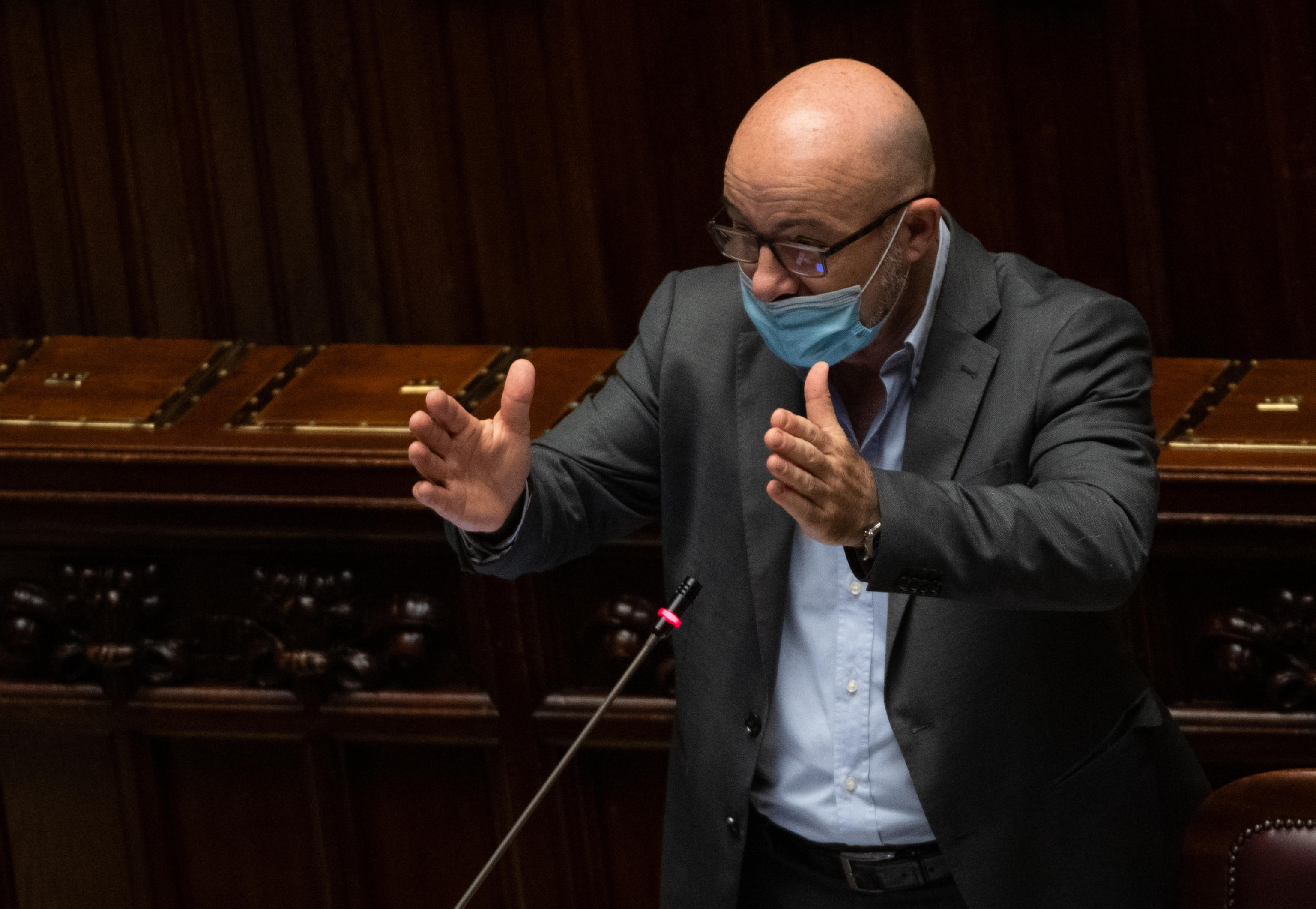 Il governo vuole ridurre il costo degli assorbenti Il governo vuole ridurre il costo degli assorbenti